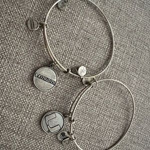 Alex and Ani bracelet silver university of Miami UM college series 🧡💚